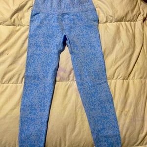 Brand new Womens scrunch butt workout leggings, size medium